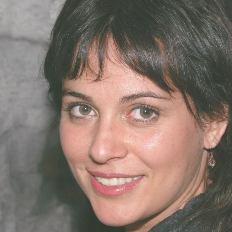 Portrait de Sarah Chen, analyste financière senior