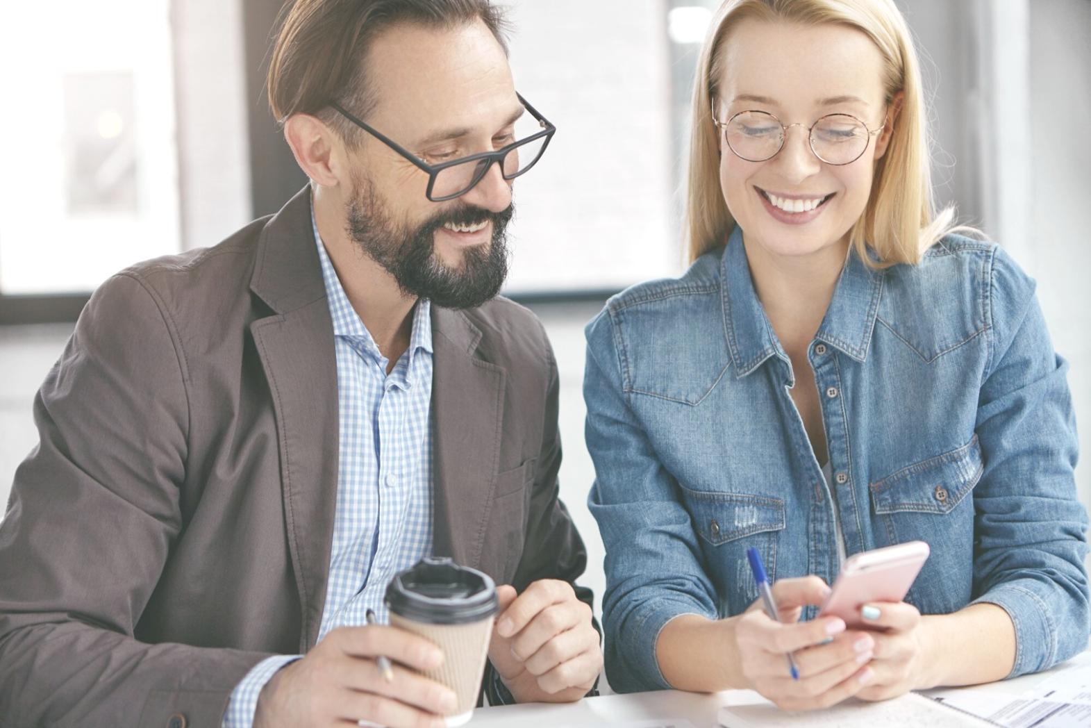 Analyse financière sur écran avec graphiques et données de marché